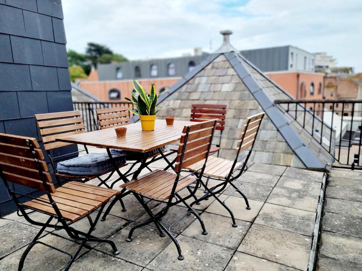 Cityscape Haven: 1 Bedroom Apartment With Terrace And City View Bournemouth Exterior photo